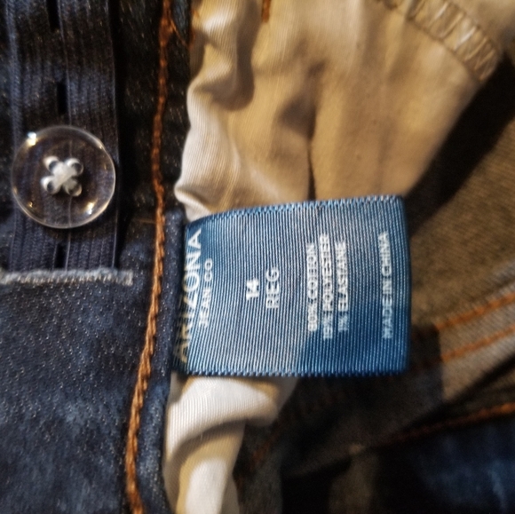 Jean - Picture 3 of 4